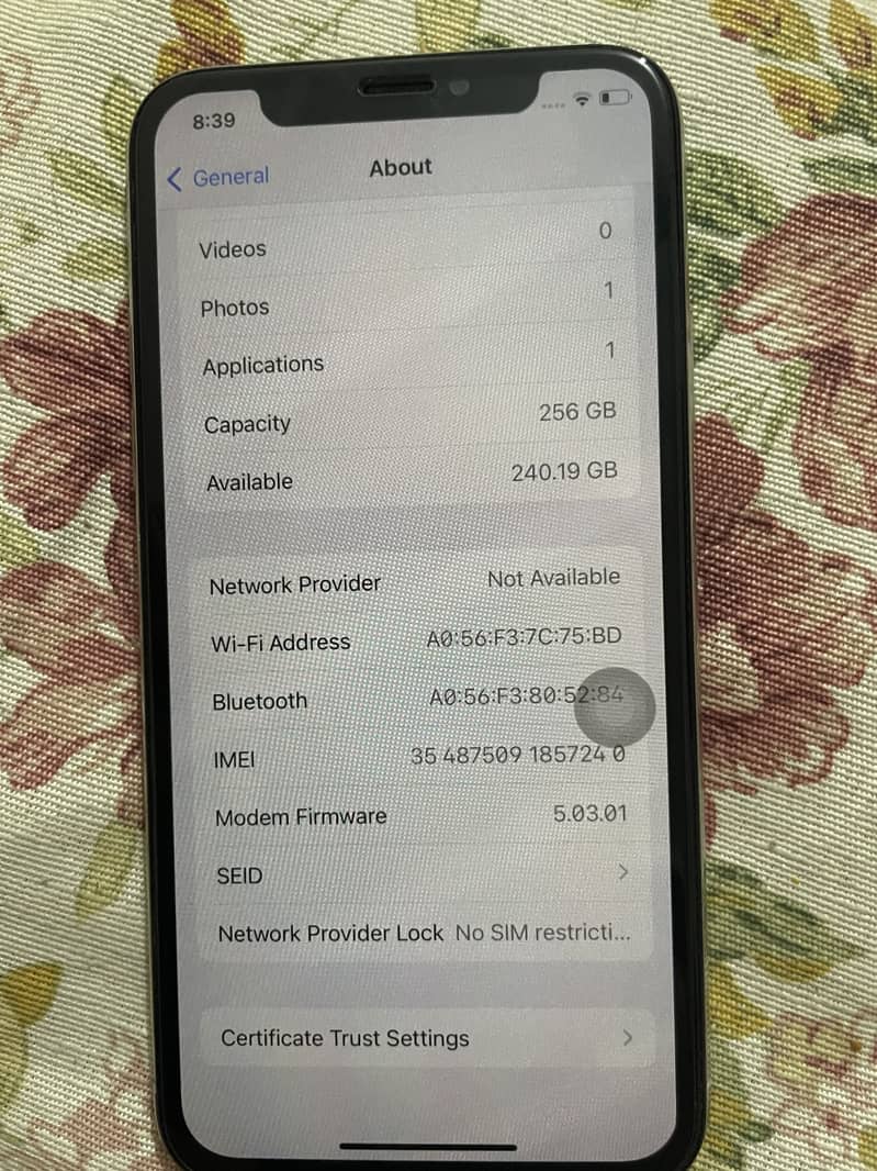 Apple iPhone X 4