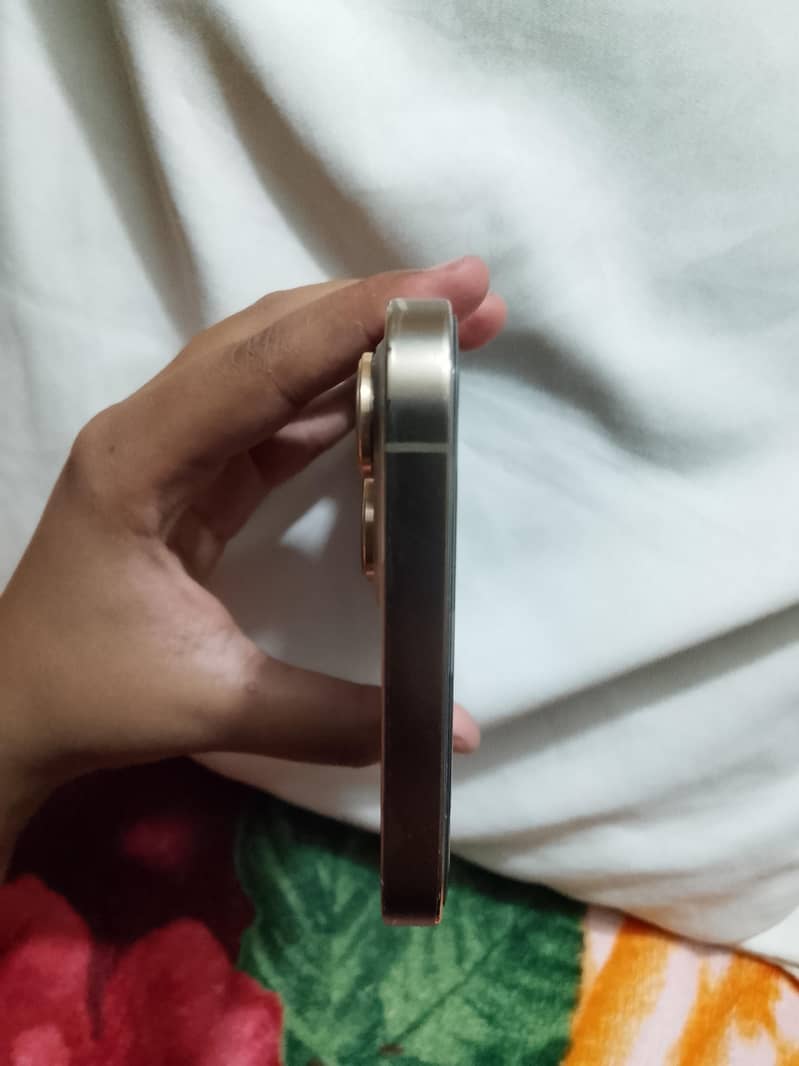 Apple iPhone 12 Pro Max 4