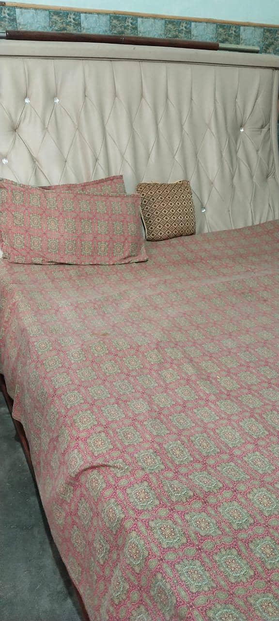 Jambo size Bed 2