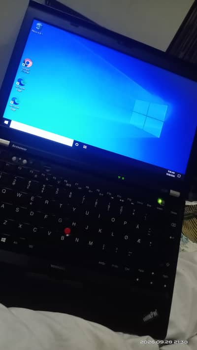 LENOVO X230 I7 8GB IMPORTED LAPTOP LESS USED