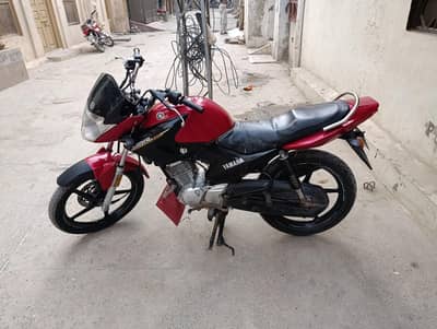 Yamaha YBR REd