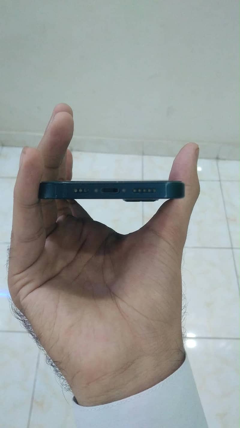 Apple iPhone 13 1