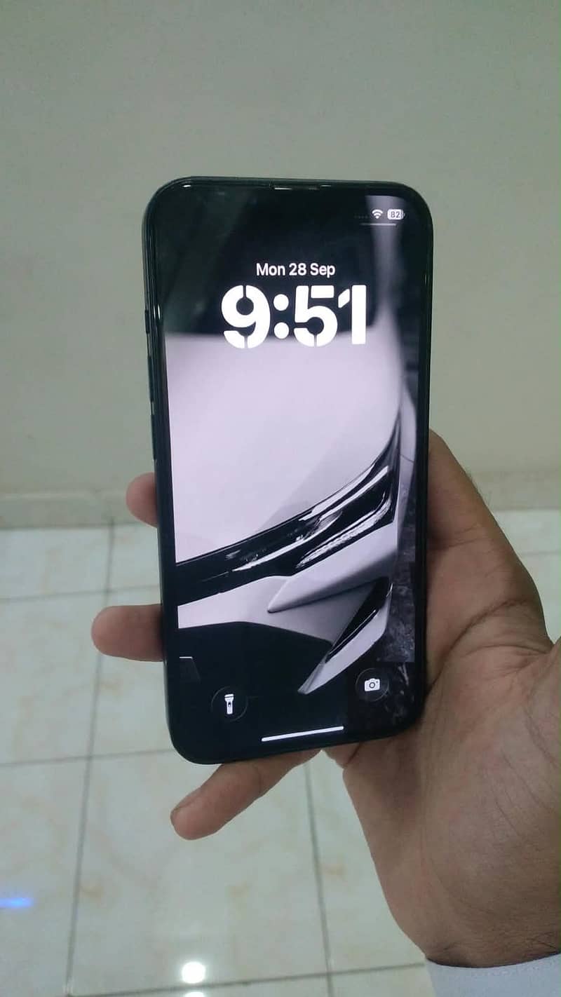 Apple iPhone 13 2