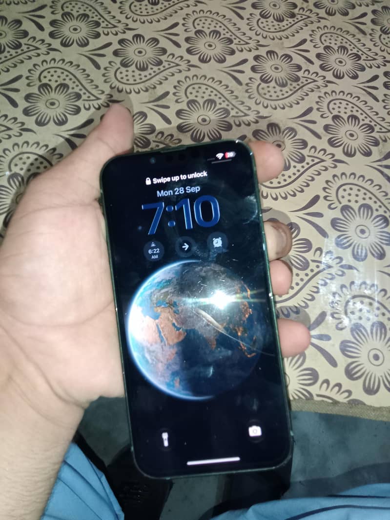 Apple iPhone 13 3