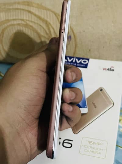Vivo Y66 OFFICIAL PTA 128gb unique set bcz of condition with box