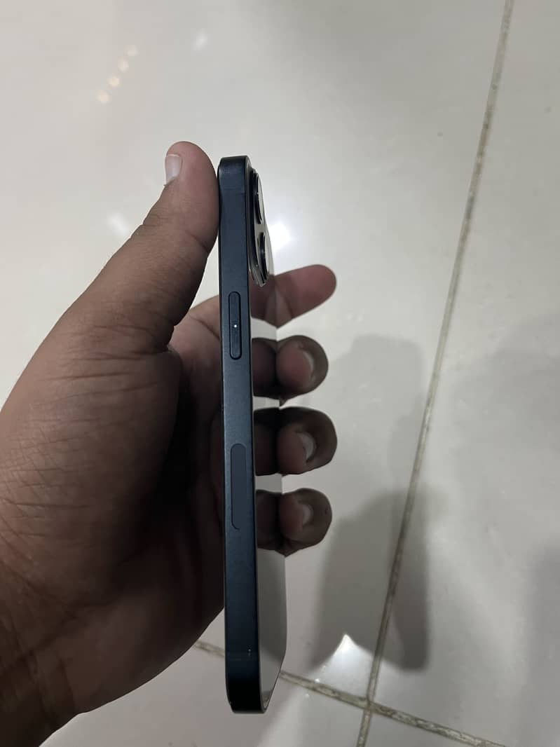 Apple iPhone 13 1