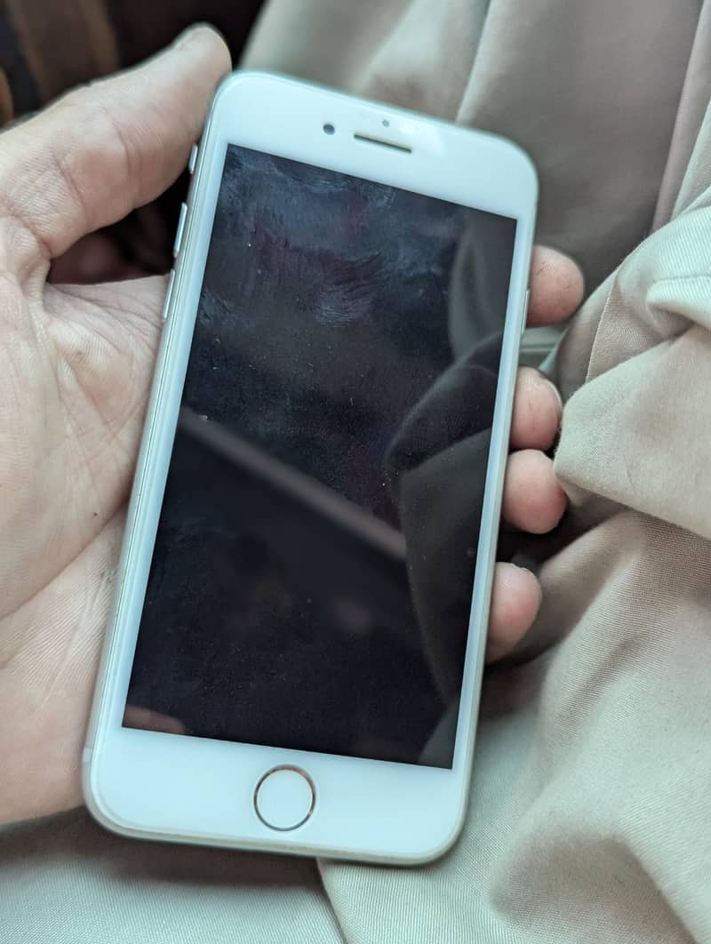 Apple iPhone 7 4