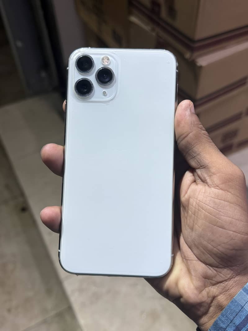 Apple iPhone 11 Pro 2