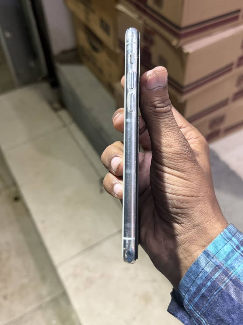 Apple iPhone 11 Pro 5