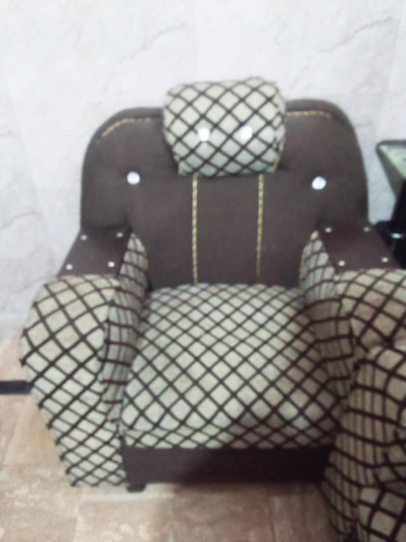 6 seater sofa 0