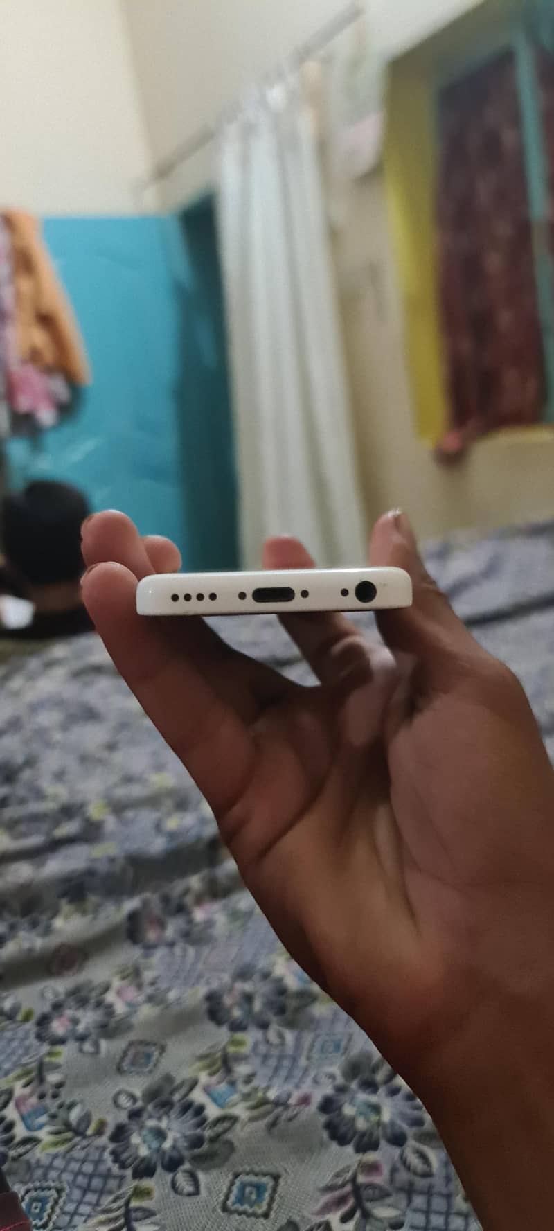 Apple iPhone 5c 4