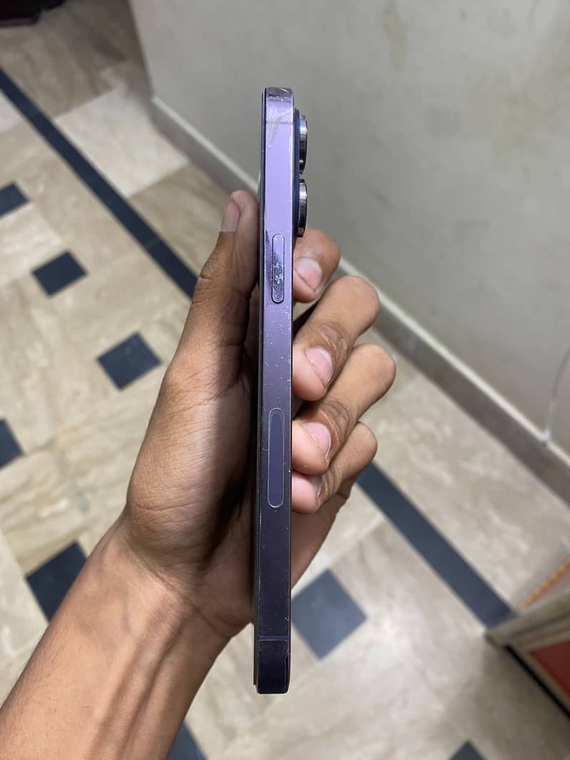 Apple iPhone 14 Pro Max 2