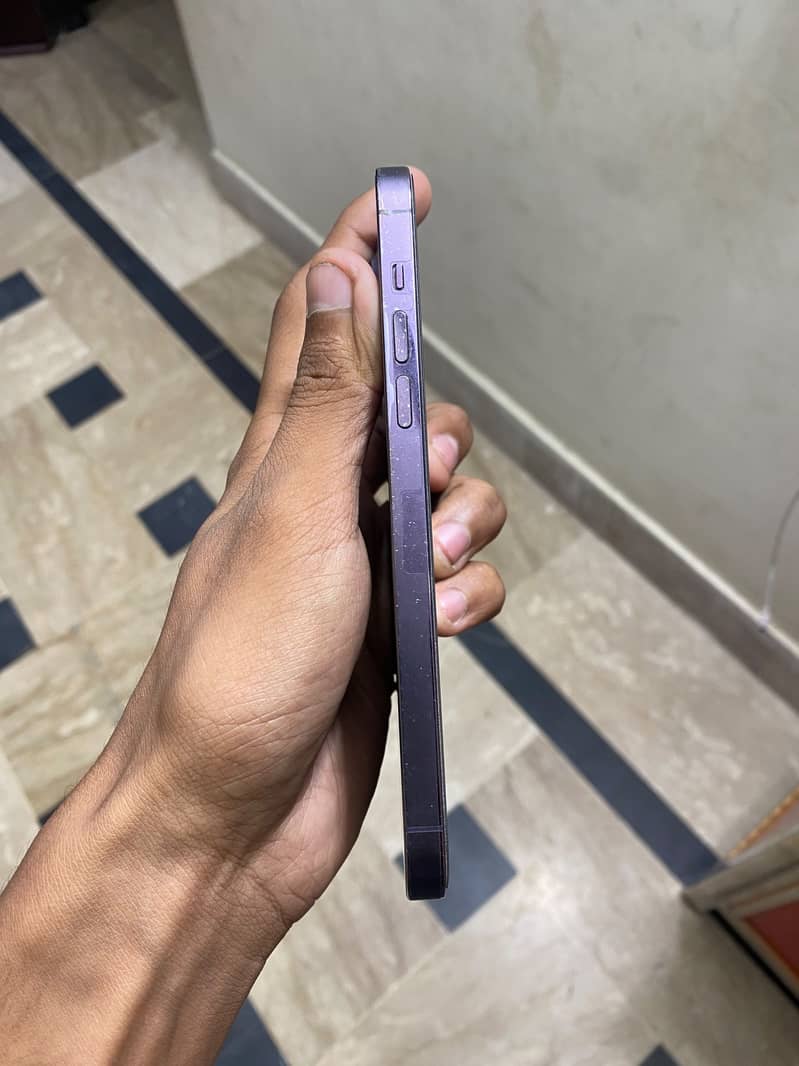 Apple iPhone 14 Pro Max 4