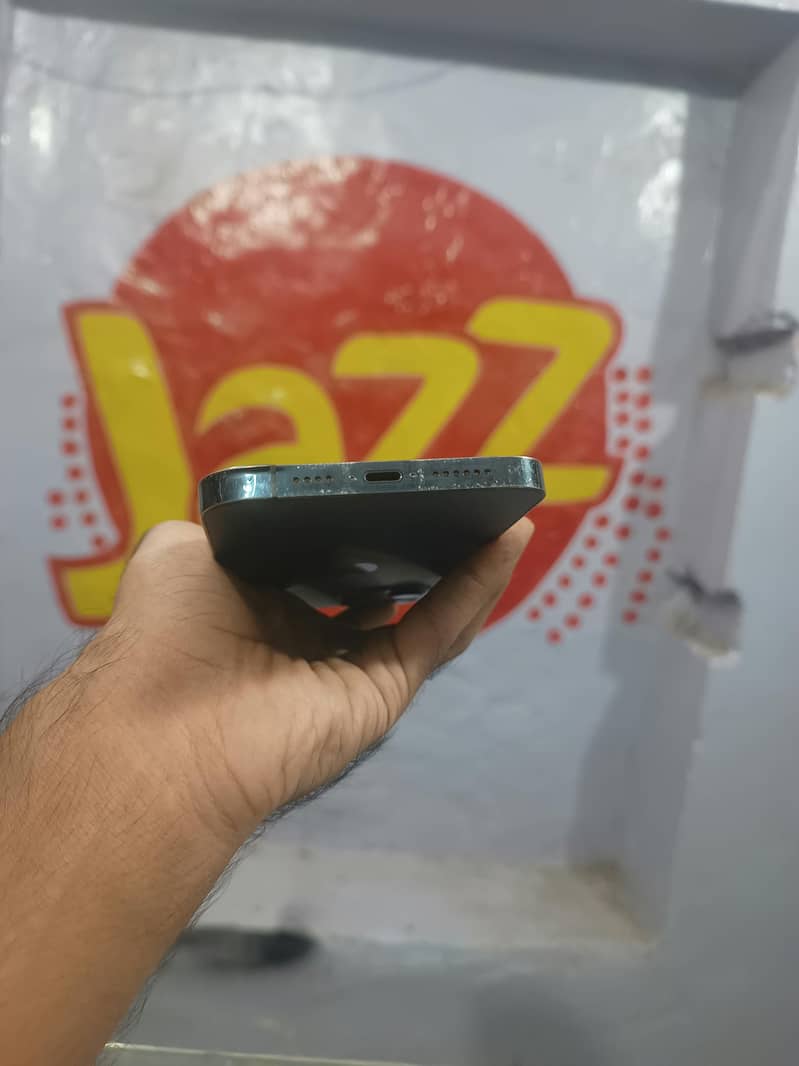 Apple iPhone 12 Pro Max 3