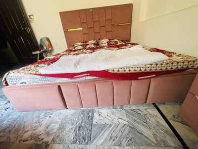 Bed with 2side tables plywood