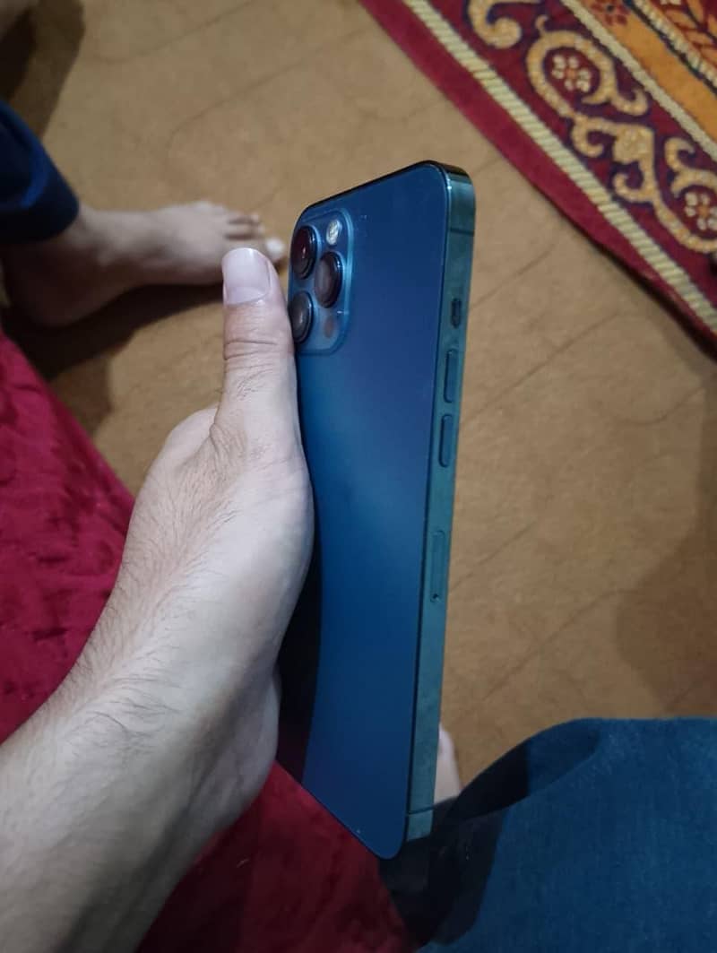 Apple iPhone 12 Pro Max 3