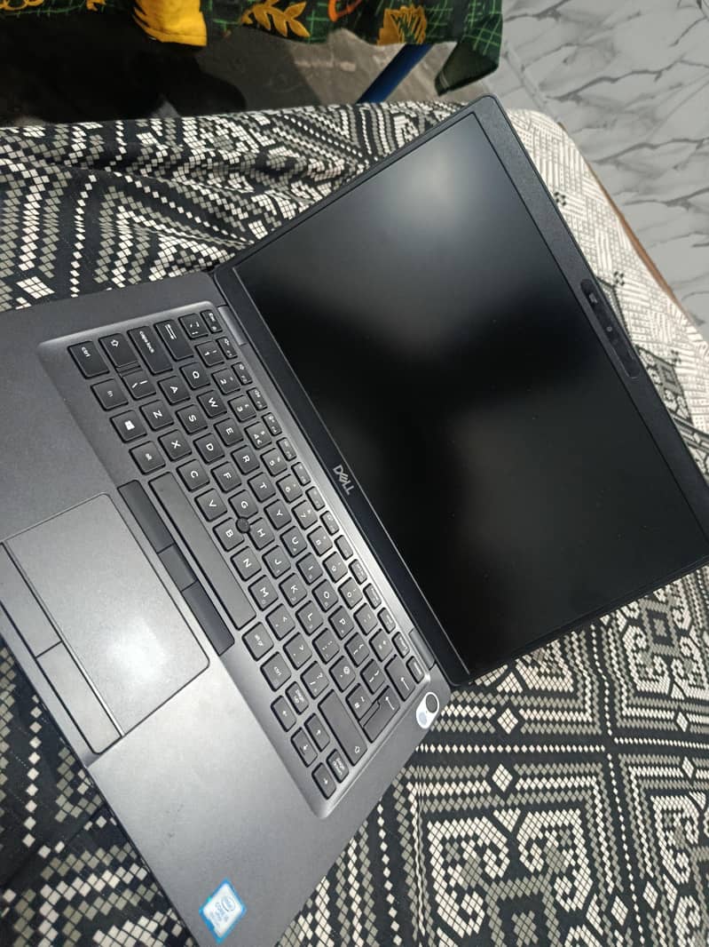 Dell Elite book 0