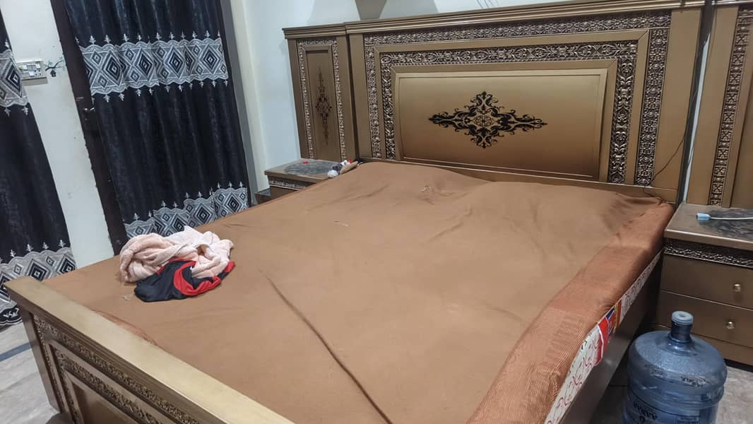 King Size Bed 0