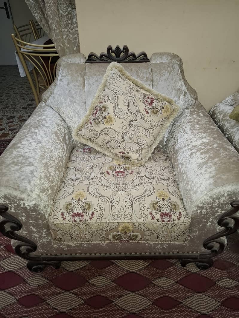 5 Seater Sofa Set 1