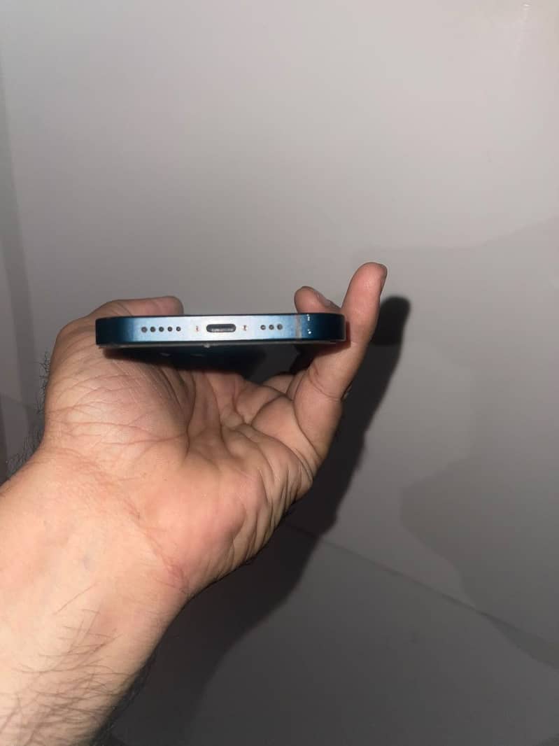 Apple iPhone 13 1