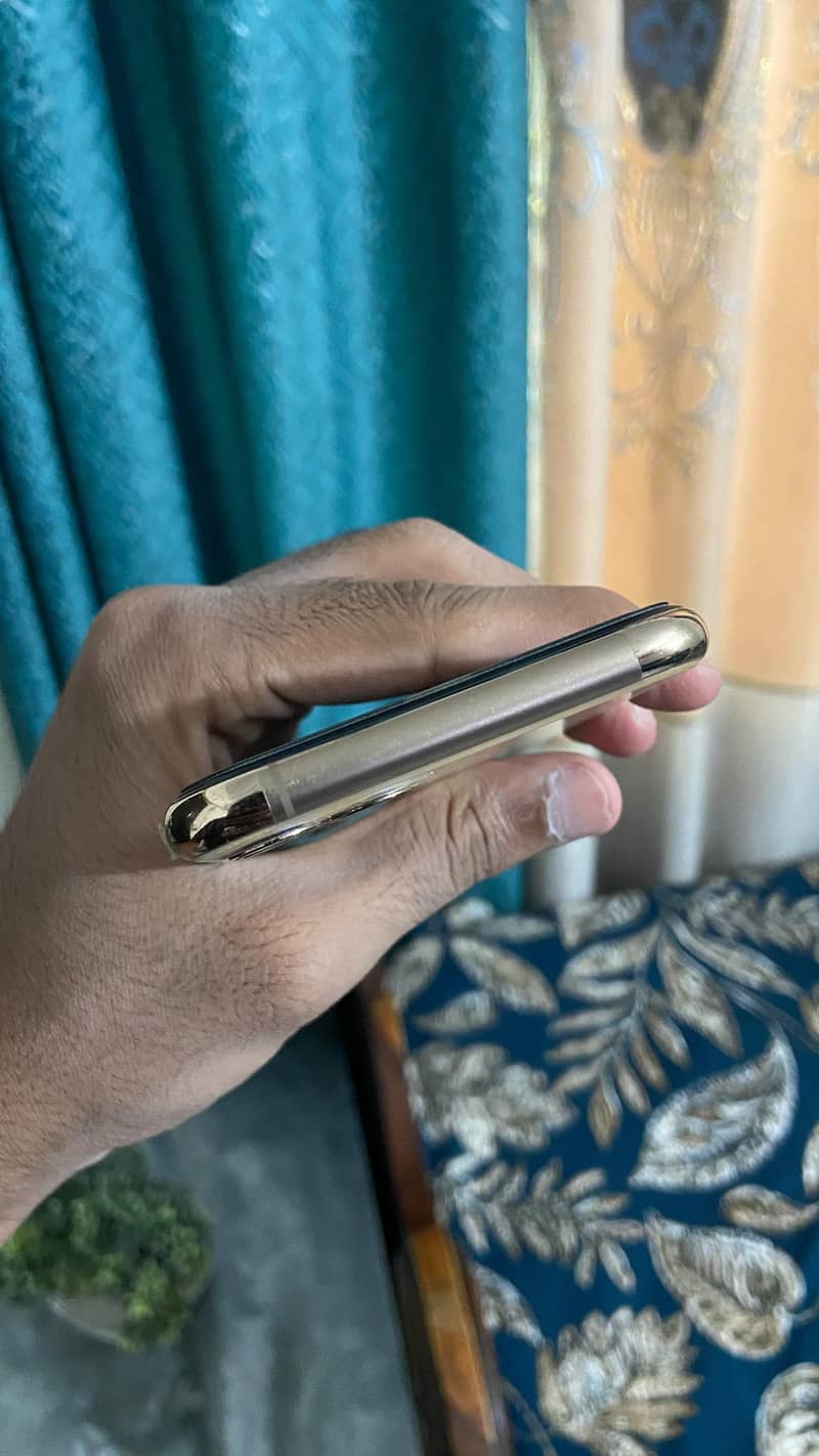Apple iPhone 11 Pro 3
