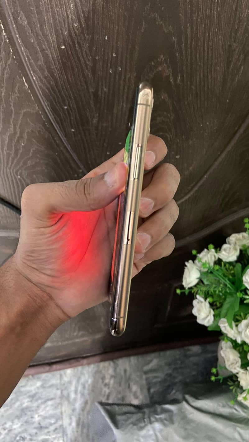 Apple iPhone 11 Pro 8