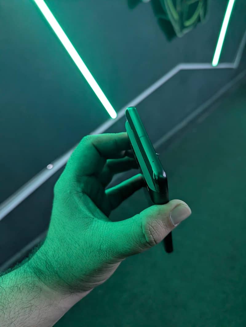 Google Pixel 7 4