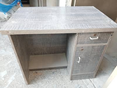 ofice table