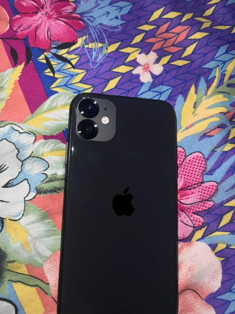 Apple iPhone 11 4