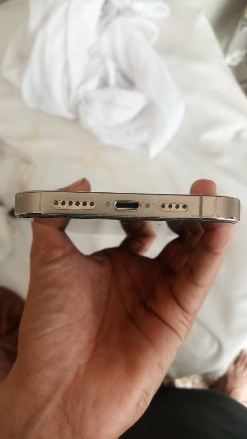 Apple iPhone 14 Pro Max 3