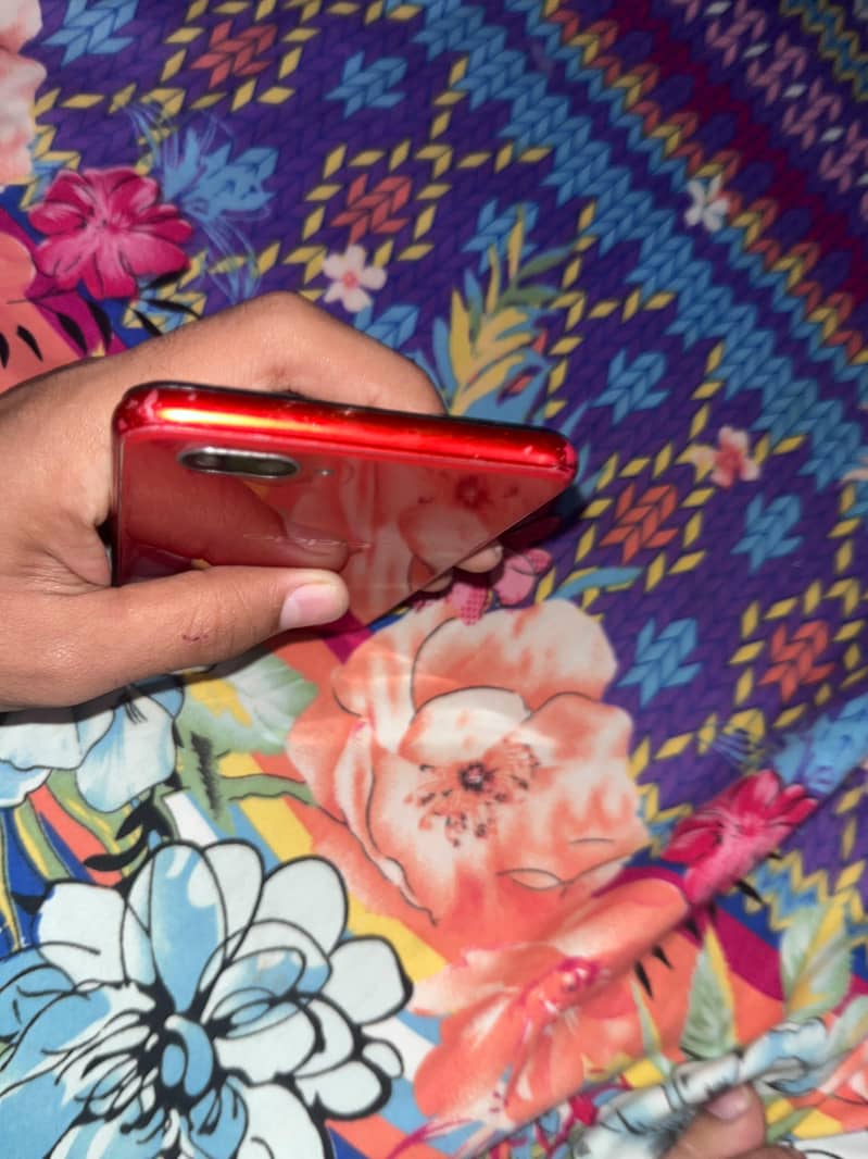 OPPO A3s 4