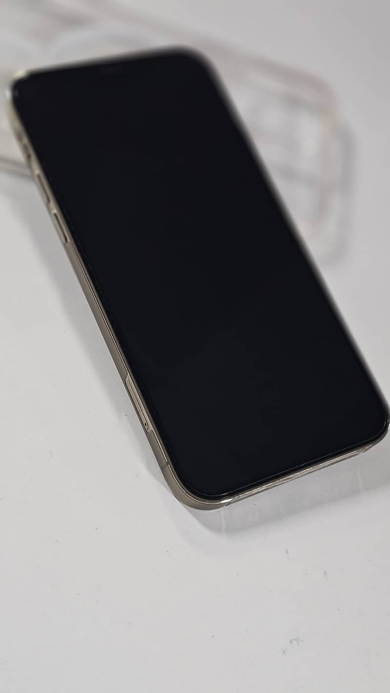 Apple iPhone 12 pro 0