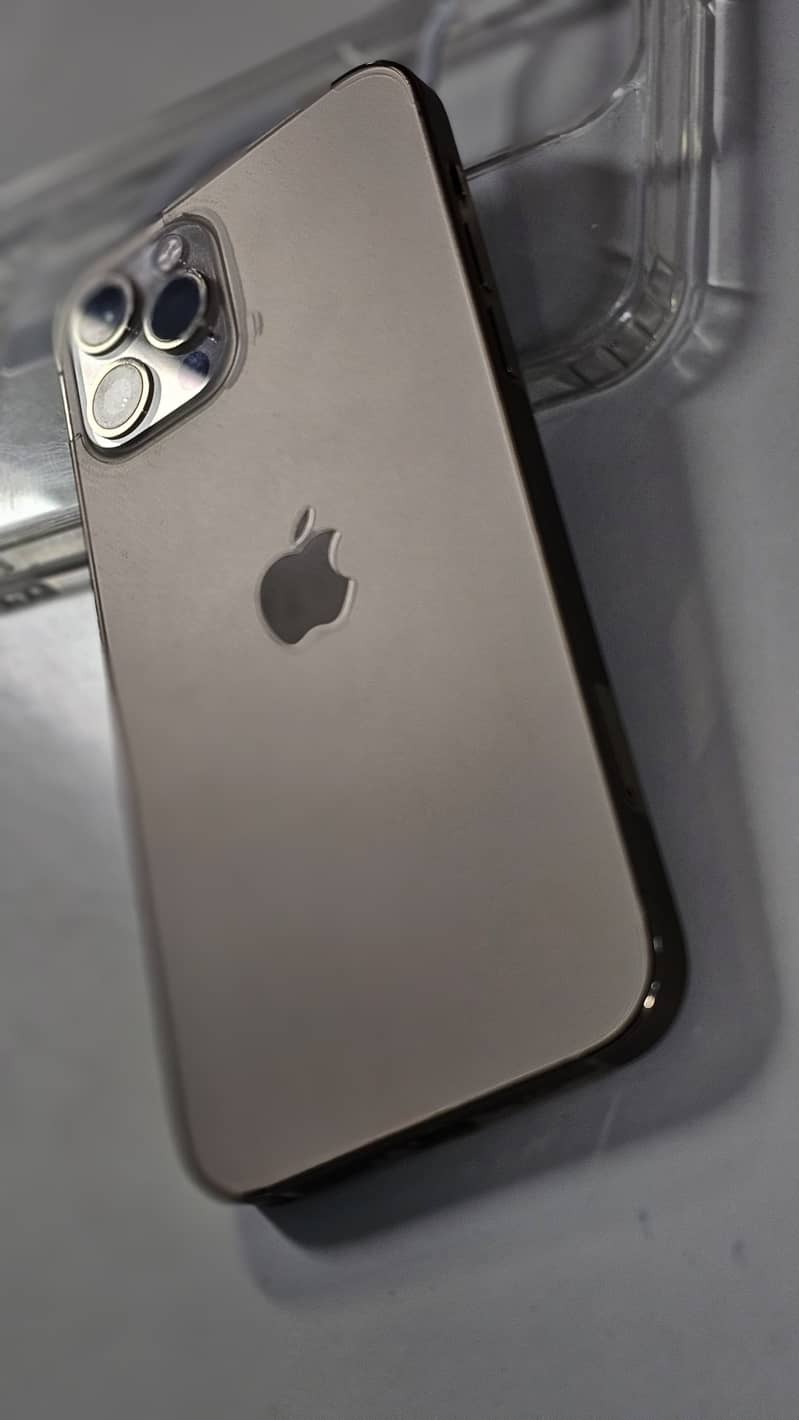 Apple iPhone 12 pro 1