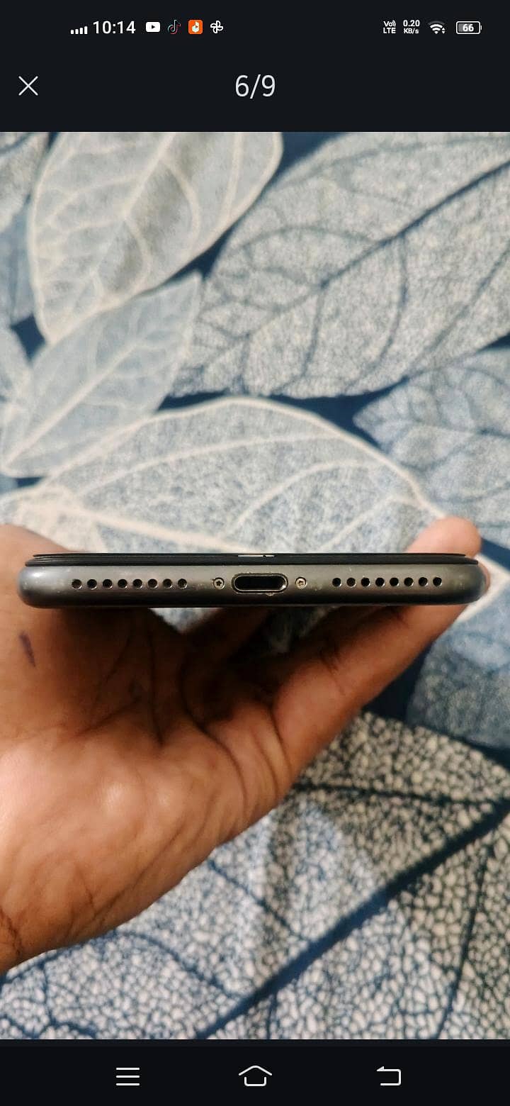Apple iPhone 8 Plus 5