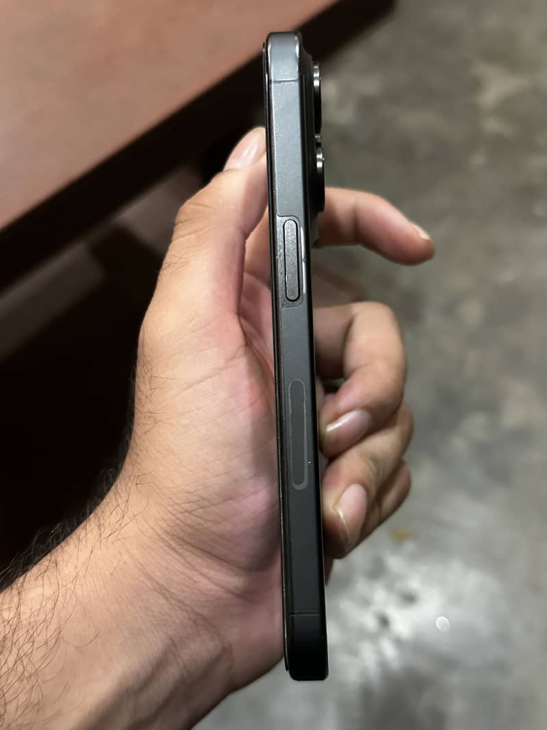 Apple iPhone 15 Pro 1