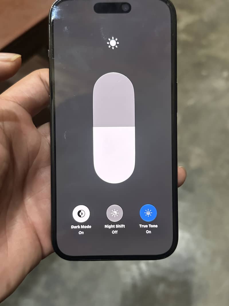Apple iPhone 15 Pro 6