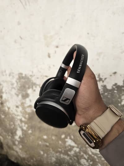 sennheiser HD 4.50 BTNC headphones