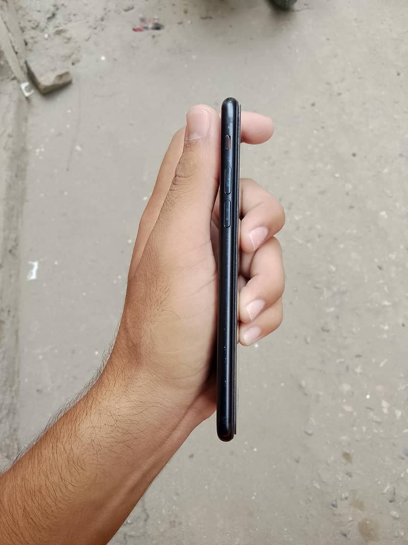 Apple iPhone 7 3