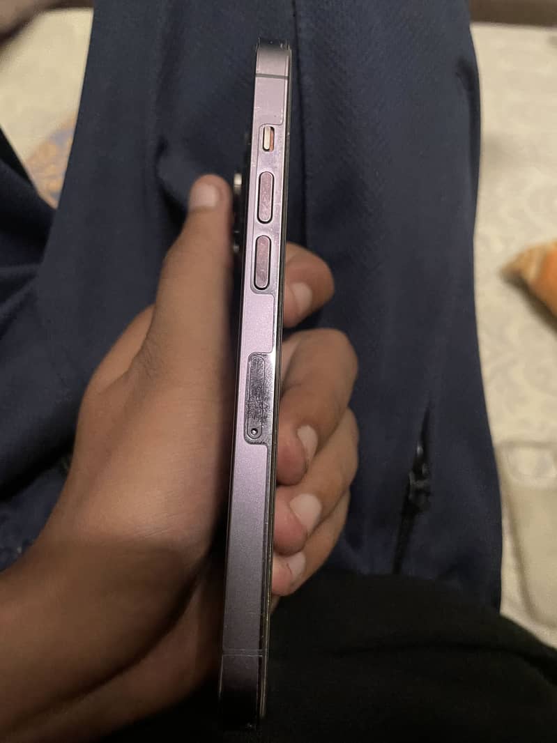 Apple iPhone 14 Pro 1