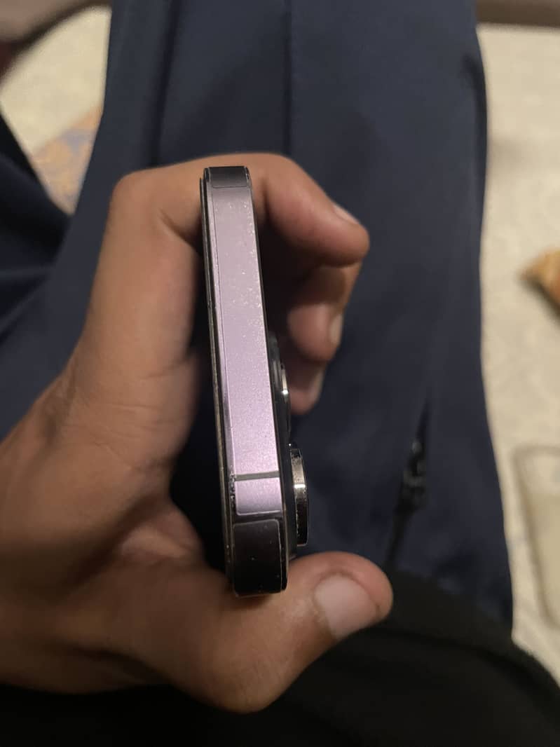 Apple iPhone 14 Pro 2