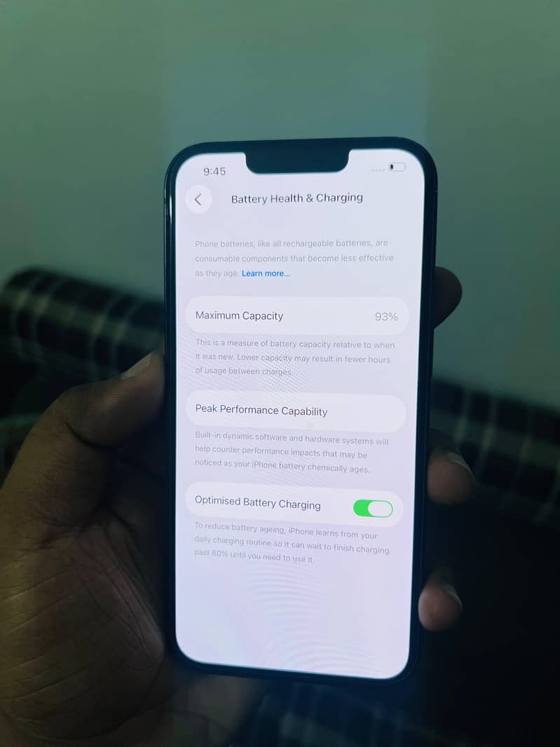 Apple iPhone 13 4