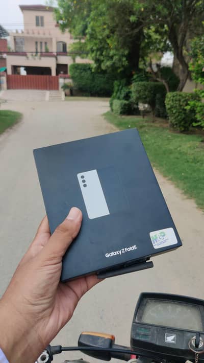 Samsung Mobile Z Fold 5