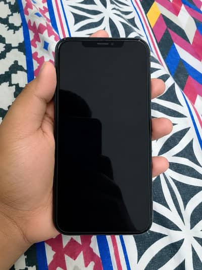 iPhone 11 Black 64GB | Non-PTA | 75% Battery | Clean Condition
