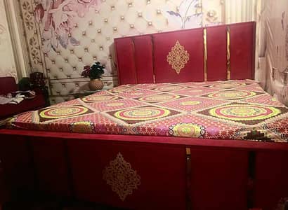 Maroon poshish Queen size Bed