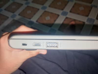 HP Chromebook 11 G7 EE 4GB 16GB with charger