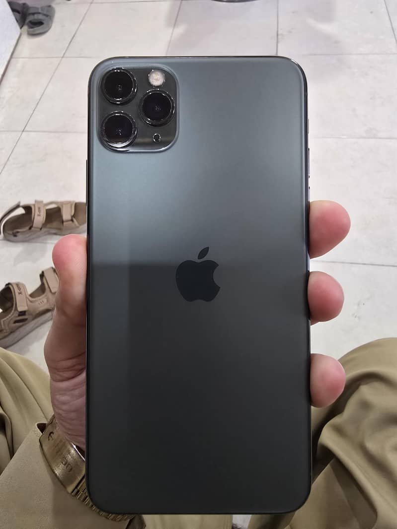 Apple iPhone 11 Pro Max 0