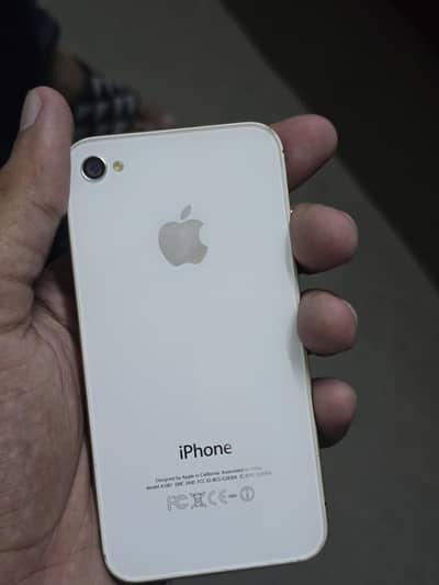 Apple iPhone 4s