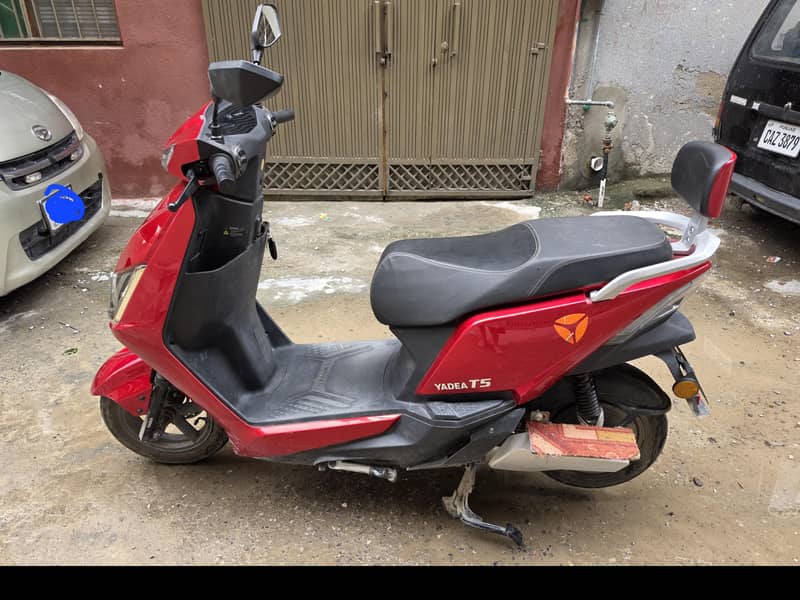 Yadea T5 1