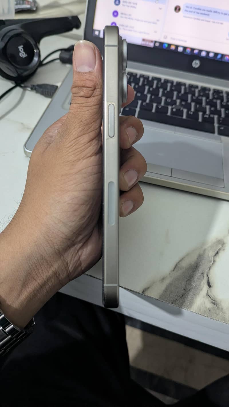 Apple iPhone 15 Pro Max JV 1