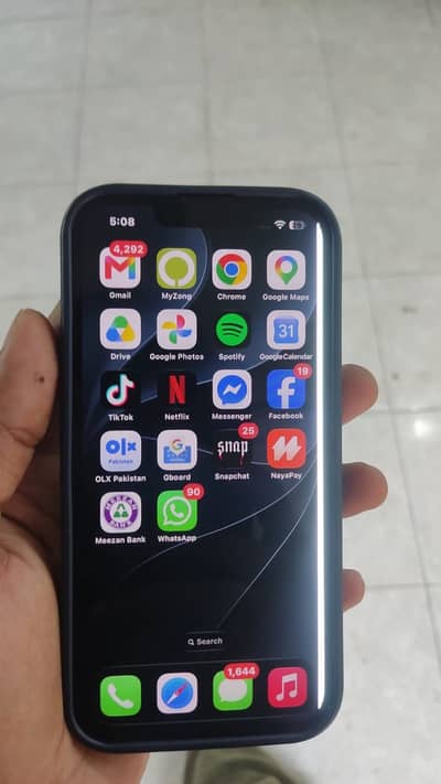 Apple iPhone 13 128gb BH 97 jv side line